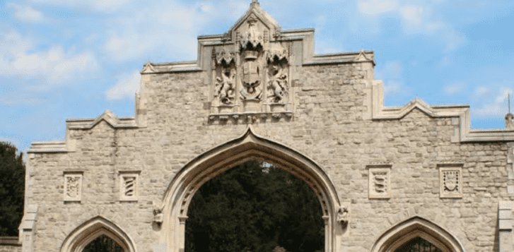 329813_86dea002e619484cb3ba8586807b0e7a~mv2_optimized London Cemetery